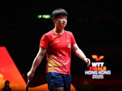 孙颖莎受伤经过：赛场意外瞬间回顾